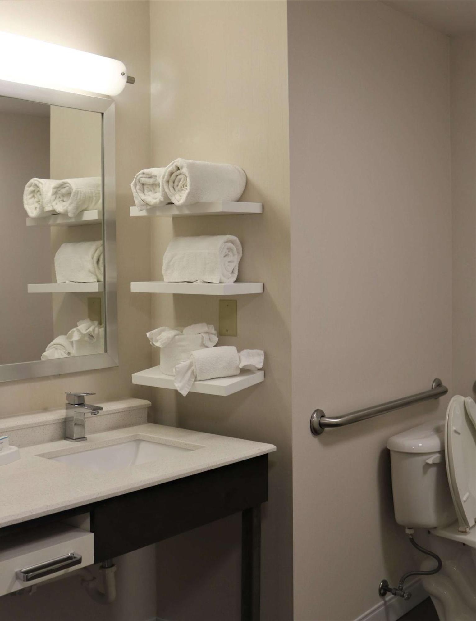 Hampton Inn&Suites Fremont Extérieur photo